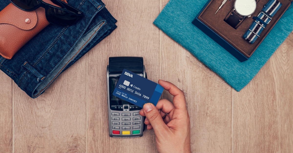 Cómo el pago mínimo de tu tarjeta puede afectar tu futuro financiero